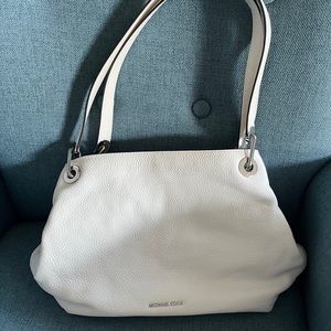 Michael Kors Raven Large Leather Shoulder bag NEVER USED! BRAND NEW!